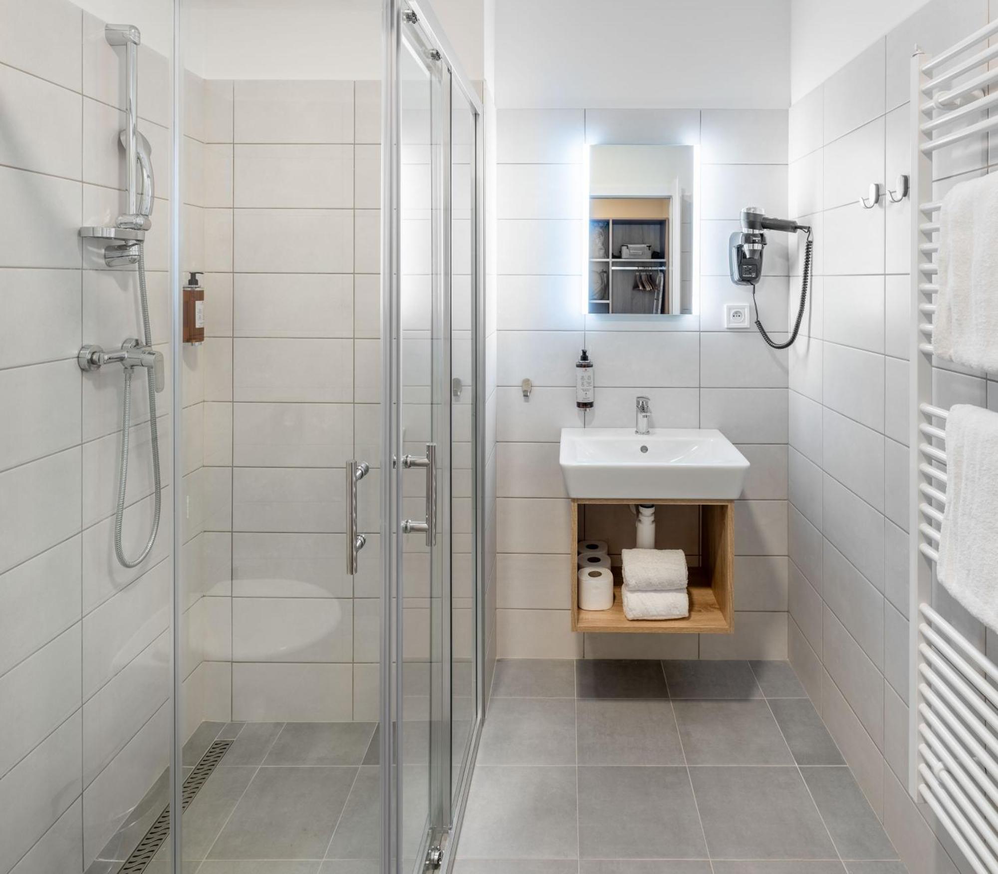 Theatre 9 Apartments By Adrez Praag Buitenkant foto