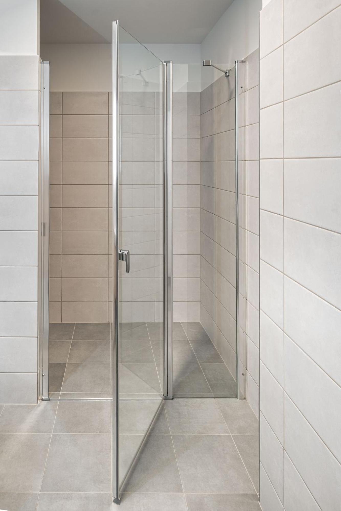 Theatre 9 Apartments By Adrez Praag Buitenkant foto