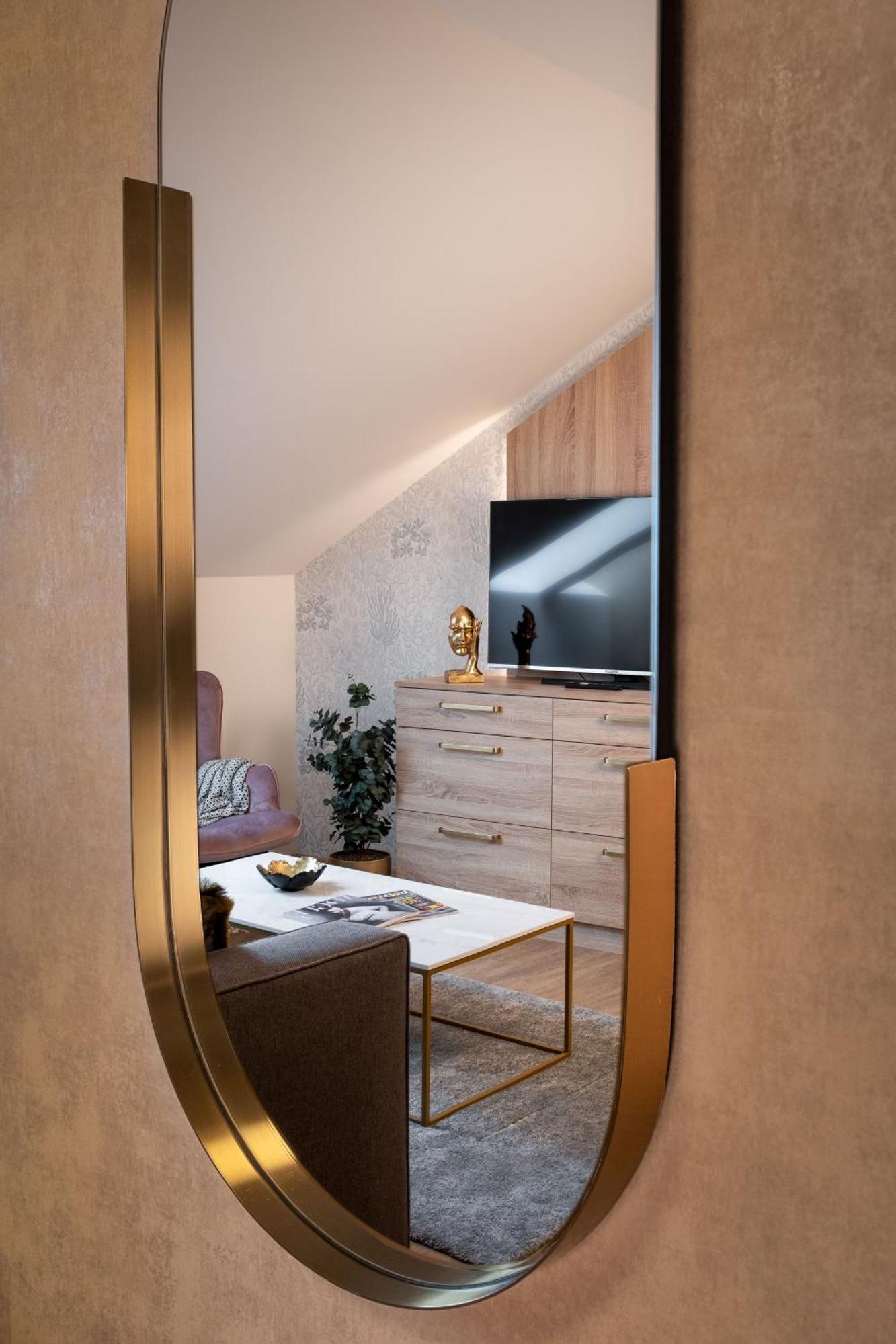Theatre 9 Apartments By Adrez Praag Buitenkant foto